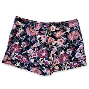 LOFT Flower Floral chino shorts Size 10, 4”, 16.5” waist. Like new. Smoke Free